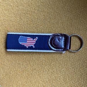 USA AMERICAN FLAG • Key Fob Keychain - State Traditions (Navy Blue)